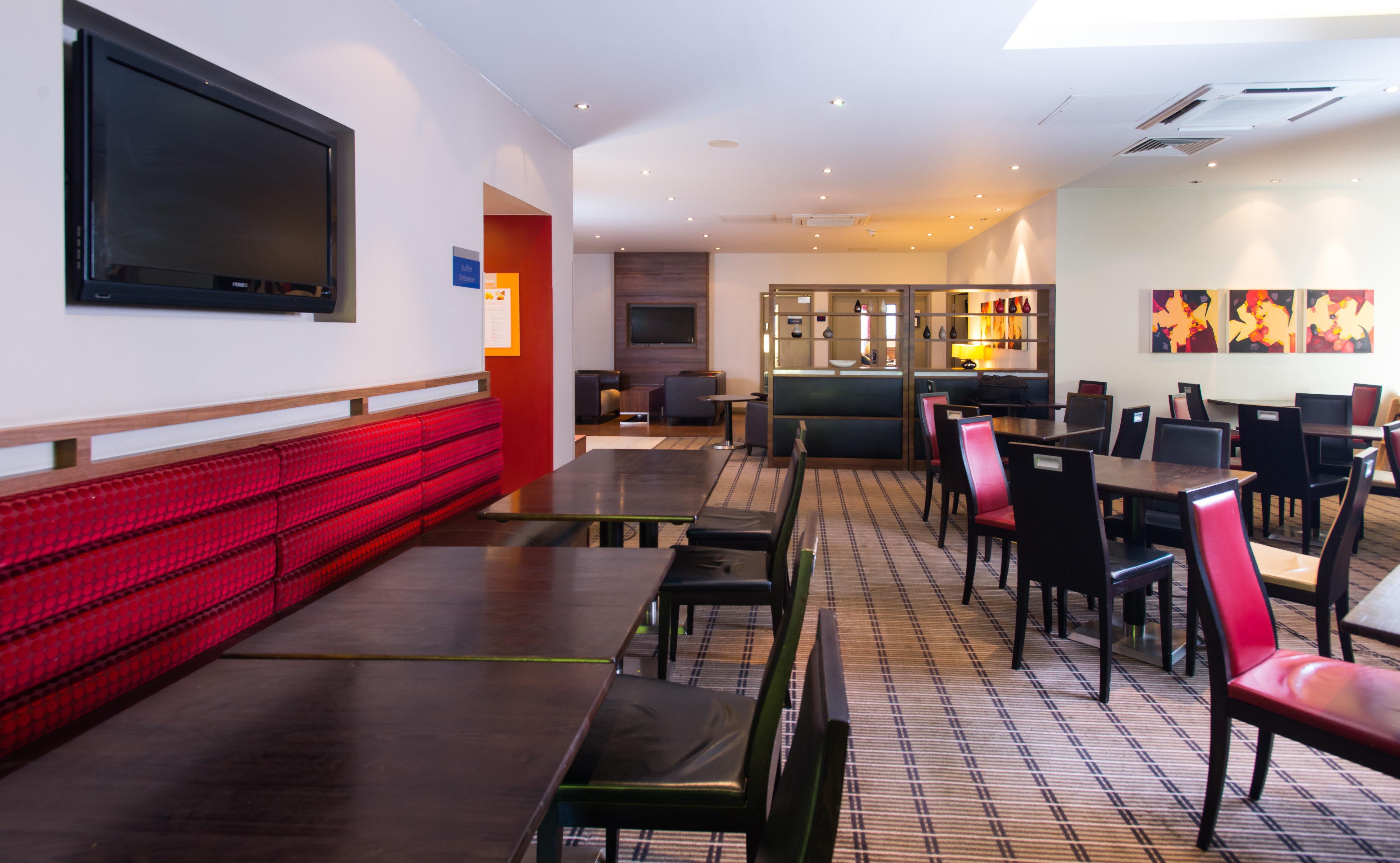 Holiday Inn Express Taunton East By Ihg Bagian luar foto