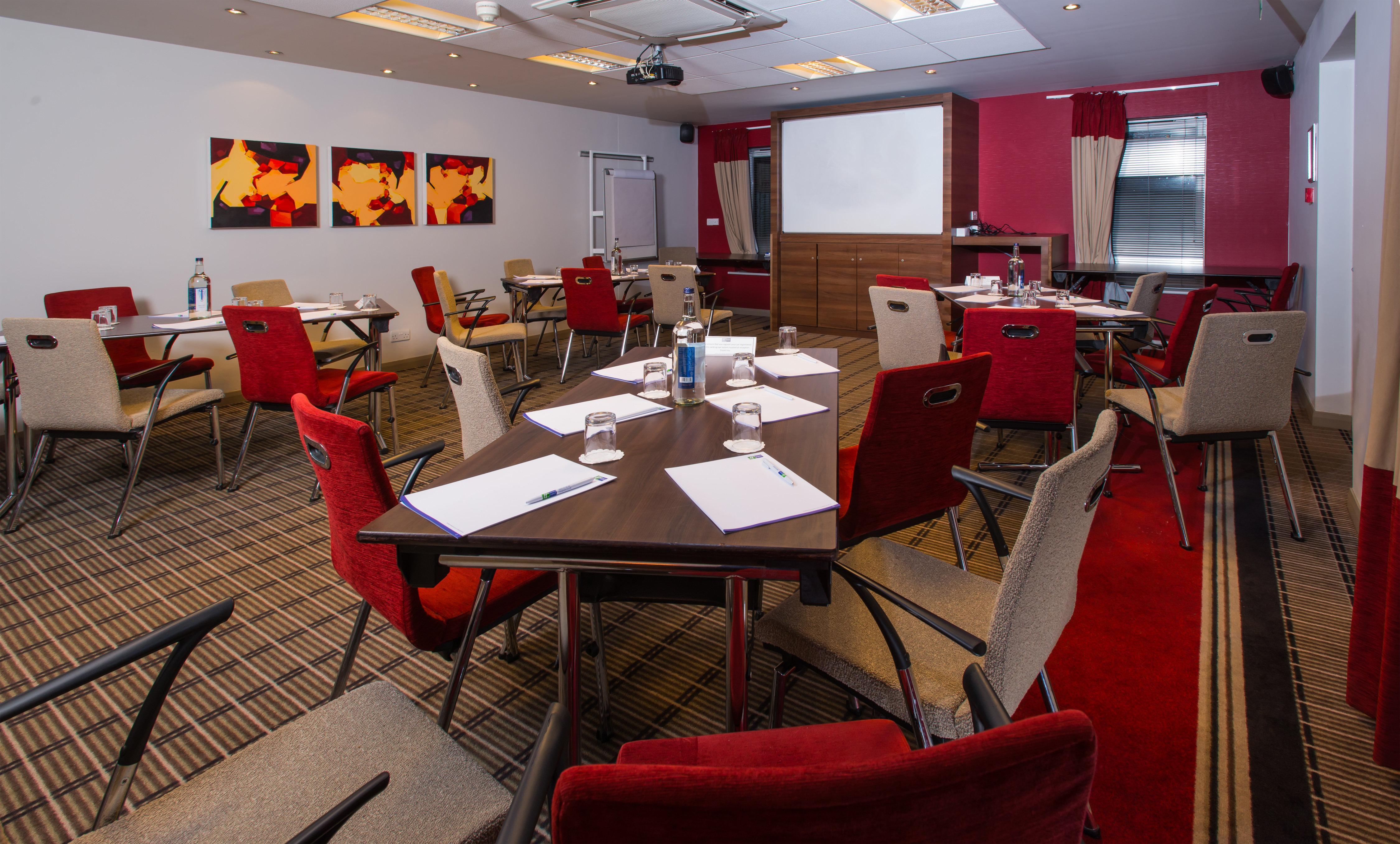Holiday Inn Express Taunton East By Ihg Bagian luar foto